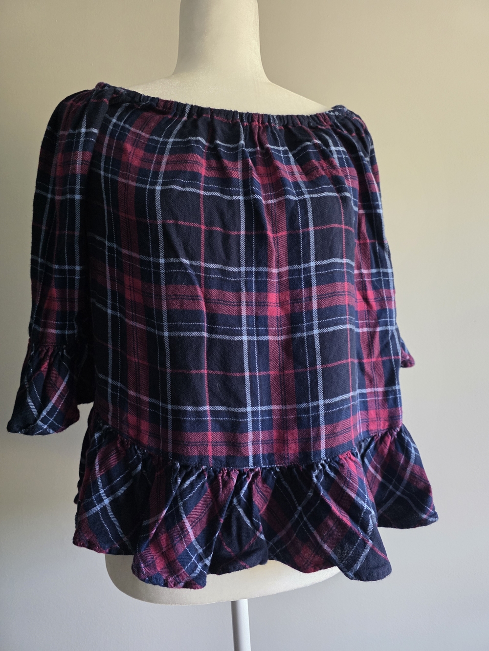 BeachLunchLounge Collection Women’s Plaid Ruffle Hem Blouse Size S/P Red Navy